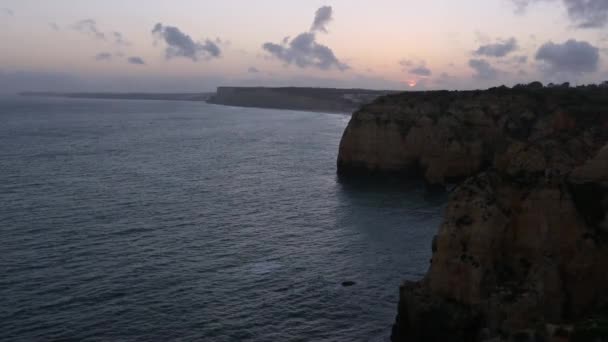 Sunset Ponta da Piedade coast (Algarve, Portugal). — Wideo stockowe