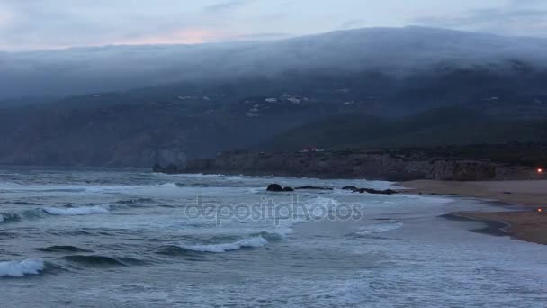 Paisaje marino al atardecer de playa (Portugal ). — Vídeo de stock