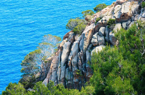 Verano mar costa rocosa vista (España ). — Foto de Stock