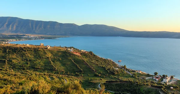 Adriyatik Denizi akşam görünümü (Arnavutluk). — Stok fotoğraf