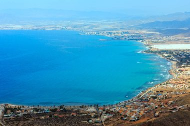 Akdeniz kıyı şeridi (Cartagena, İspanya).