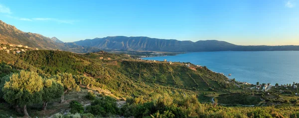 Вид на закат Адриатического моря (Албания) ). — стоковое фото