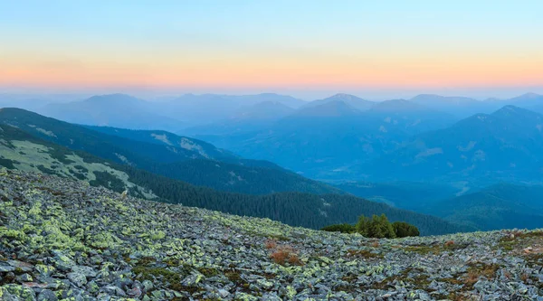 Amanecer de verano Montañas Cárpatos —  Fotos de Stock