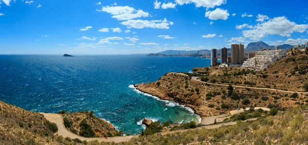 Uitzicht op de kust Benidorm stad (Spanje). — Stockfoto