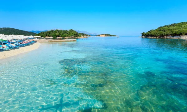 Strand von Ksamil, Albanien. — Stockfoto