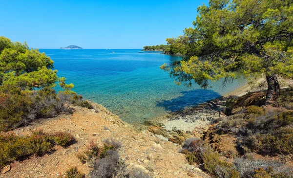 Mañana costa del Egeo, Sithonia, Grecia . — Foto de Stock