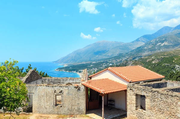 Ruinas del monasterio, Albania . — Foto de Stock