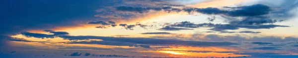 Sunrise sky panorama with clouds — Stock Photo, Image