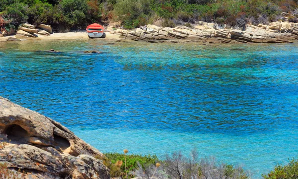 Boat near shore. — Stock Photo, Image