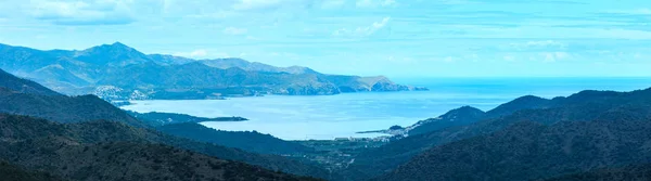 Cadaques zálivu panorama, Španělsko. — Stock fotografie