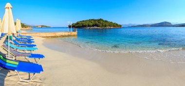 Yaz sabahı Ksamil Beach, Arnavutluk.