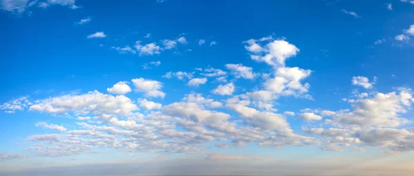Matin ciel bleu panorama . — Photo