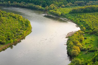 Akşam Dnister nehir bend Kanyon