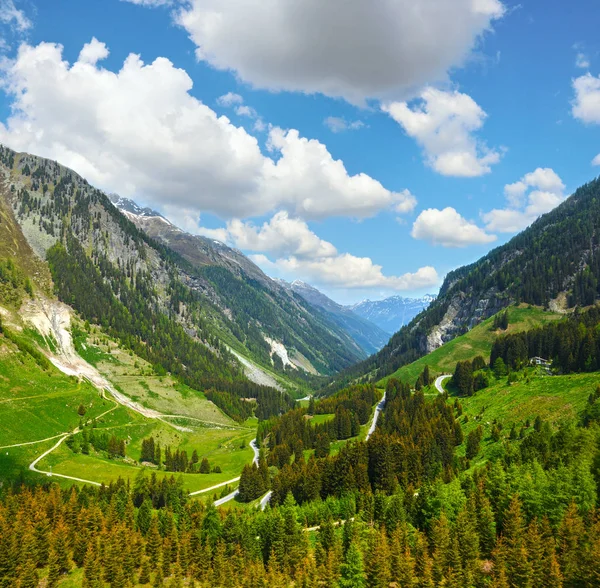 Alpine uitzicht vanaf Kaunertaler Gletscherstrasse (Oostenrijk) — Stockfoto