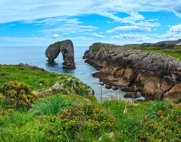 Villahormes Cliff, Španělsko. — Stock fotografie