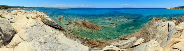 Costa del mar Egeo (Chalkidiki, Grecia ). — Foto de Stock