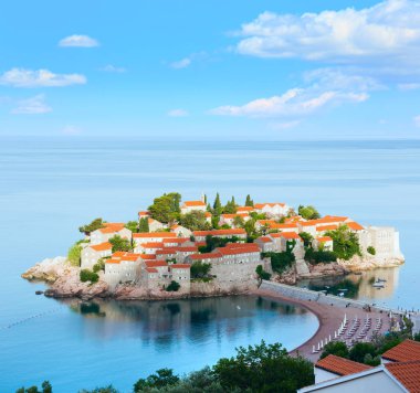Sveti Stefan deniz adacık (Karadağ sabah görünümünü)