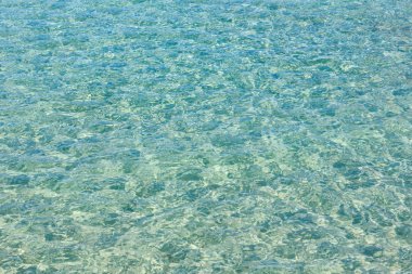 Deniz akan su yüzeyi