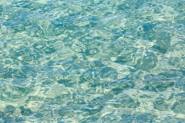 Deniz akan su yüzeyi