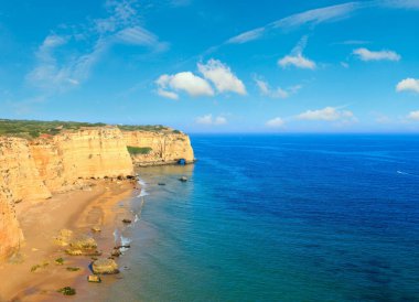 Praia da Afurada (Algarve, Portugal).