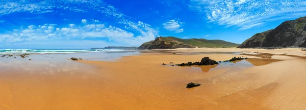 Playa de arena de verano (Portugal ). —  Fotos de Stock