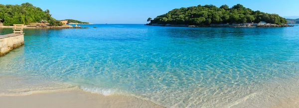 Spiaggia di Ksamil, Albania . — Foto Stock