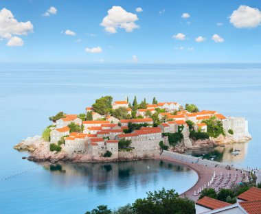 Sveti Stefan deniz adacık (Karadağ sabah görünümünü)