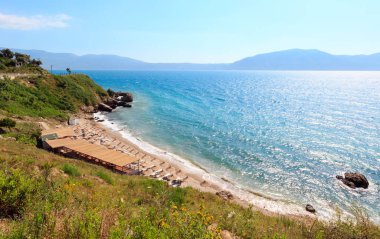 Plaj kıyısında yaz deniz Vlore Arnavutluk.