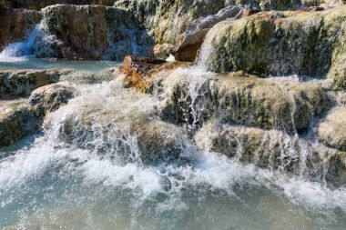 Doğal spa Saturnia termal hamam, İtalya