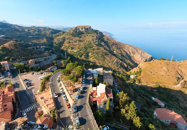 Taormina uitzicht vanaf Castelmola, Sicilië. — Stockfoto