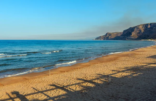 Pláže písčité moře ráno — Stock fotografie