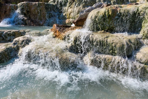 Doğal spa Saturnia termal hamam, İtalya