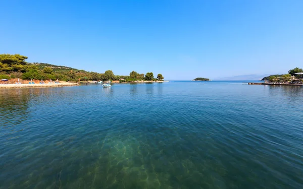 Letni poranek beach (Albania). — Zdjęcie stockowe