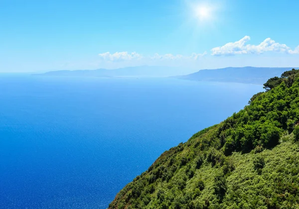 Deniz Sahil manzaralı Saint Elia Dağı üstten — Stok fotoğraf