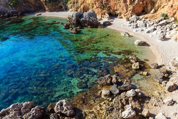 Baia di mare nel Parco dello Zingaro, Sicilia, Italia — Foto Stock