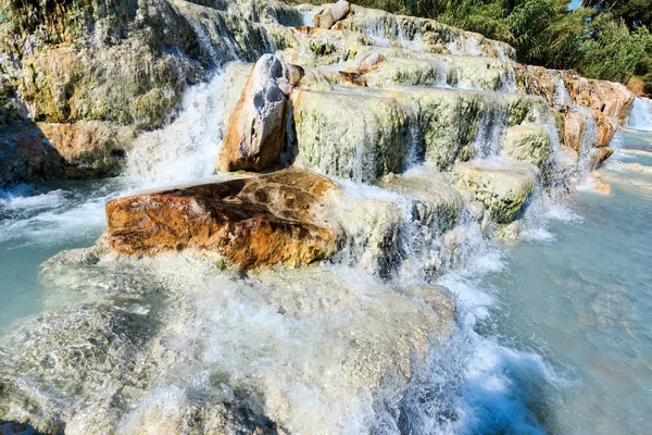 天然温泉サトゥルニア温泉、イタリア — ストック写真
