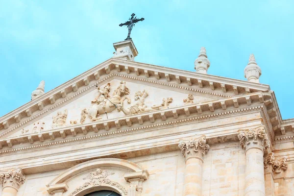 Locorotondo church fasade, Italy — Stock Photo, Image