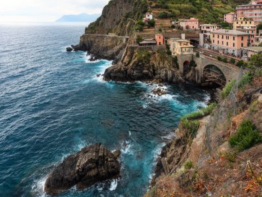 Yaz Manarola, Cinque Terre