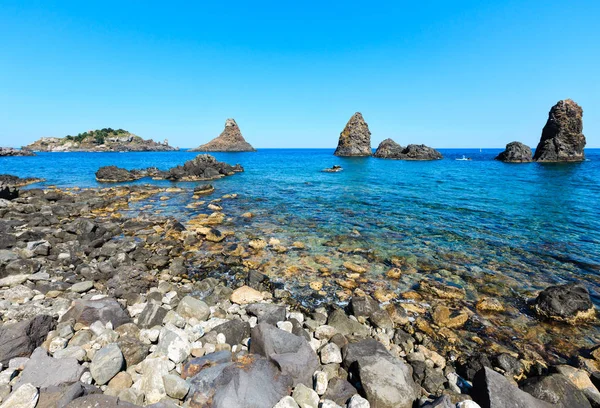 Aci Trezza Faraglioni, Sicily coast — Stok fotoğraf