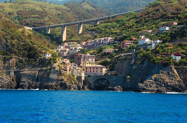 Manarola de navio, Cinque Terre — Fotografia de Stock