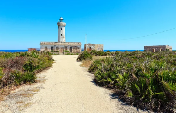 Маяк Capo Murro di Porco, Сиракузы, Сицилия, Италия — стоковое фото