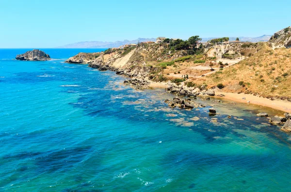 Playa del mar cerca de Rocca di San Nicola, Agrigento, Sicilia, Italia —  Fotos de Stock