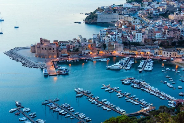 Castellammare del Golfo sea bay, Sicília, Itália — Fotografia de Stock