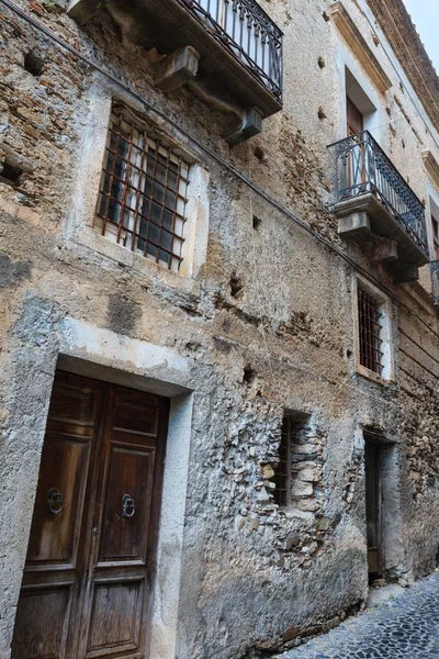 Fiumefreddo Bruzio stad, Calabrië, Italië — Stockfoto