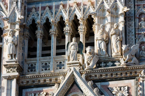 Siena Cathedral facade, Tuscany, Italy — Stock Photo, Image