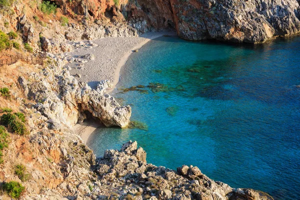 Bahía de mar en Zingaro Park, Sicilia, Italia —  Fotos de Stock