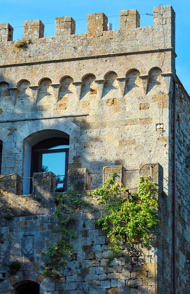 Wieża w Montepulciano, Toskania, Włochy — Zdjęcie stockowe