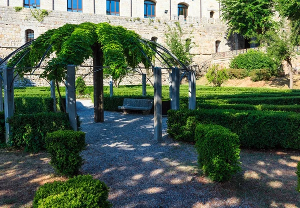 Montepulciano garden, Tuscany, Italy — Stock Photo, Image