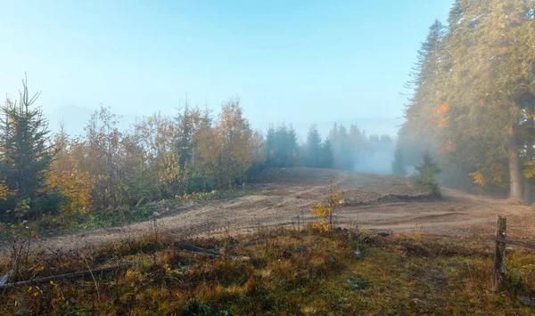 Herbstkarpaten, Ukraine. — Stockfoto