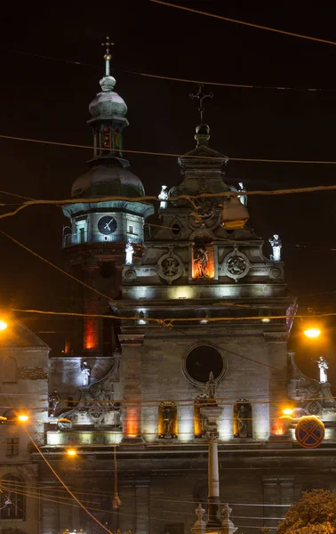 Night winter Bernardine Church and monastery, Lviv city, Ukraine — Stock Photo, Image